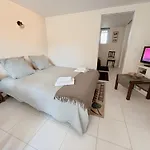 Apartmán A 2 Pas De La Plage, Parking Prive Et Gratuit *