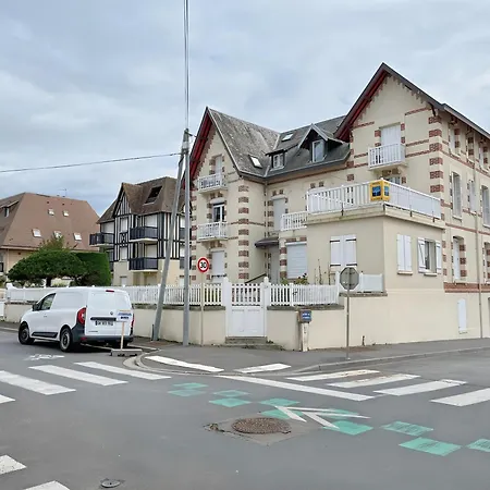 Apartman A 2 Pas De La Plage, Parking Prive Et Gratuit *