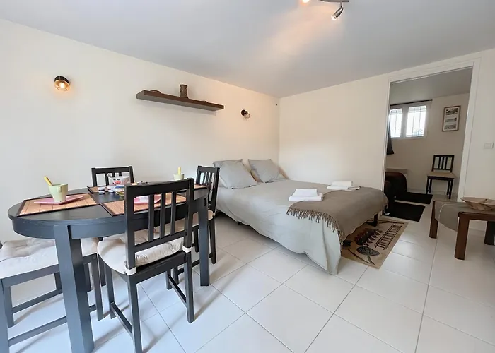 A 2 Pas De La Plage, Parking Prive Et Gratuit