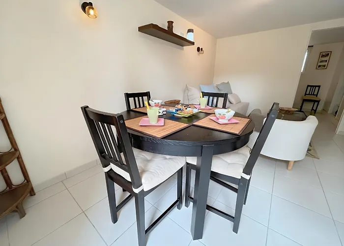 A 2 Pas De La Plage, Parking Prive Et Gratuit