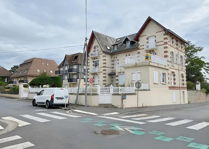 Apartman A 2 Pas De La Plage, Parking Prive Et Gratuit *