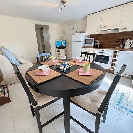 A 2 Pas De La Plage, Parking Prive Et Gratuit Апартаменты Кабур